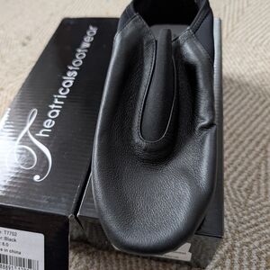 New In Box Theatricals Black Neoprene Split Sole Jazz Dance Shoes T7702 11 & 6